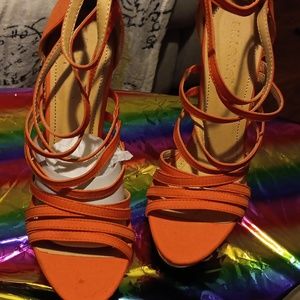Size 11 Liliana heels Orange